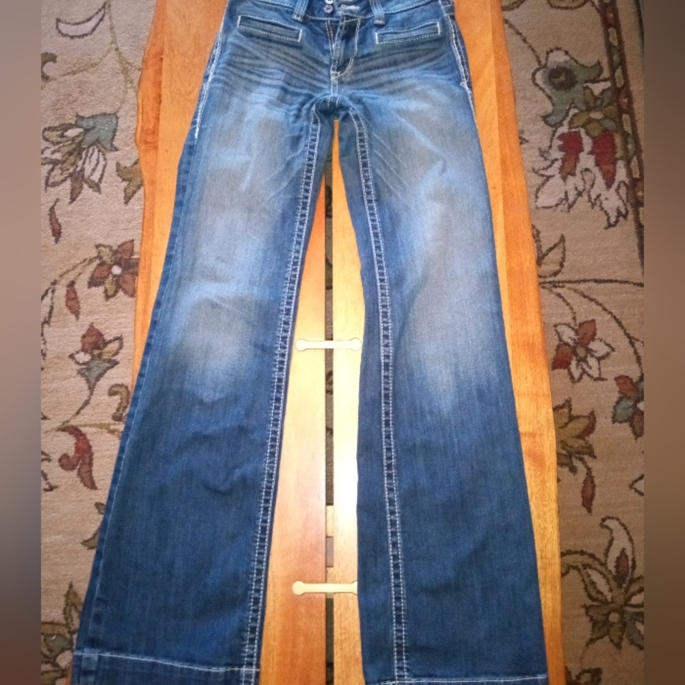 Like New Ariat Blue Jeans